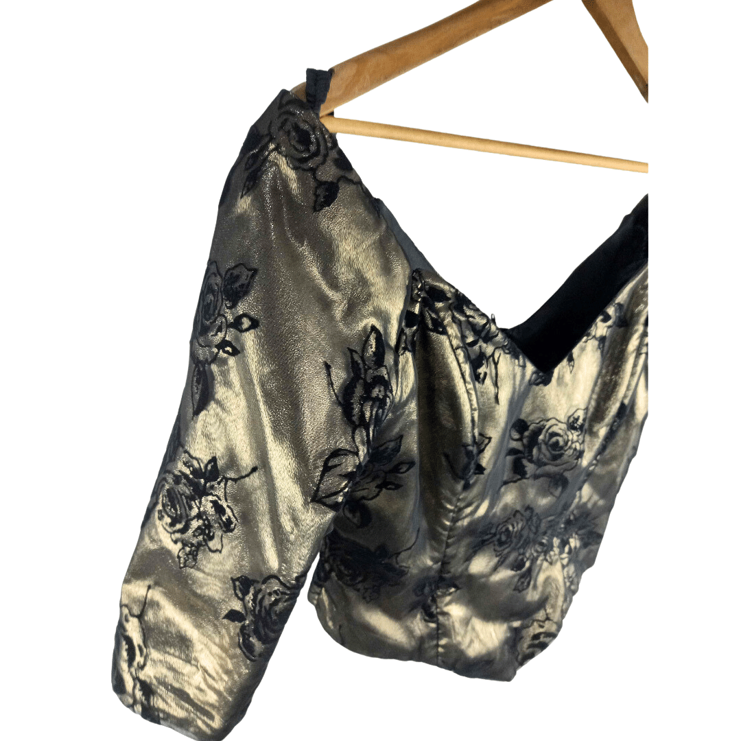 Off-the-shoulder floral design cropped top - L