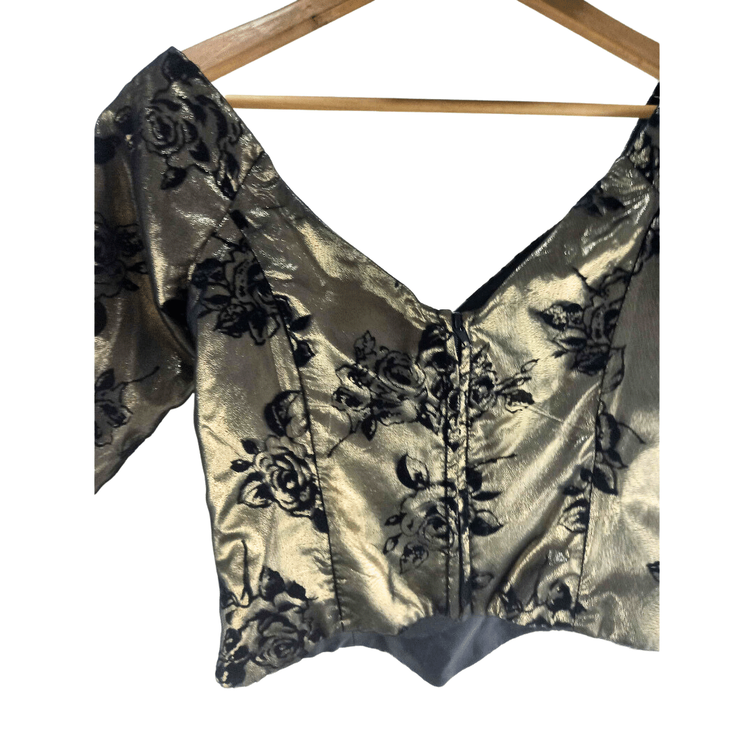 Off-the-shoulder floral design cropped top - L