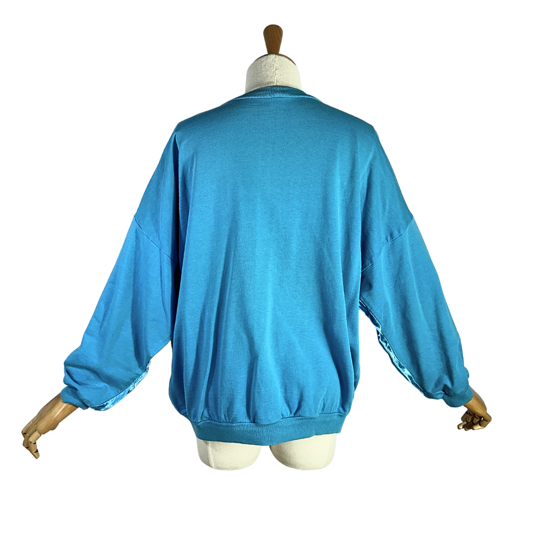 90s sweatshirt with embossed text - L