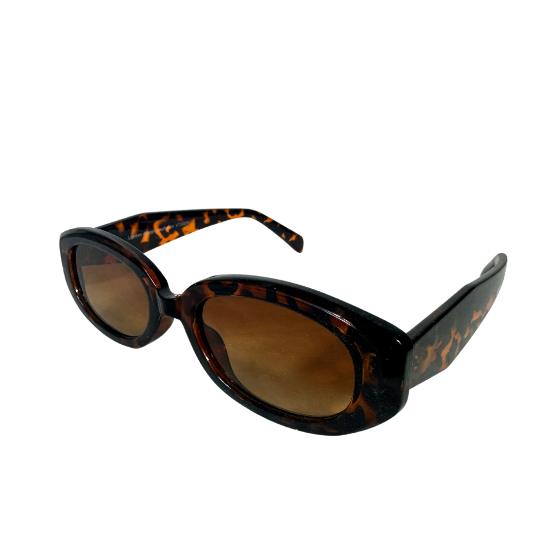 Brown tortoiseshell oval sunglasses