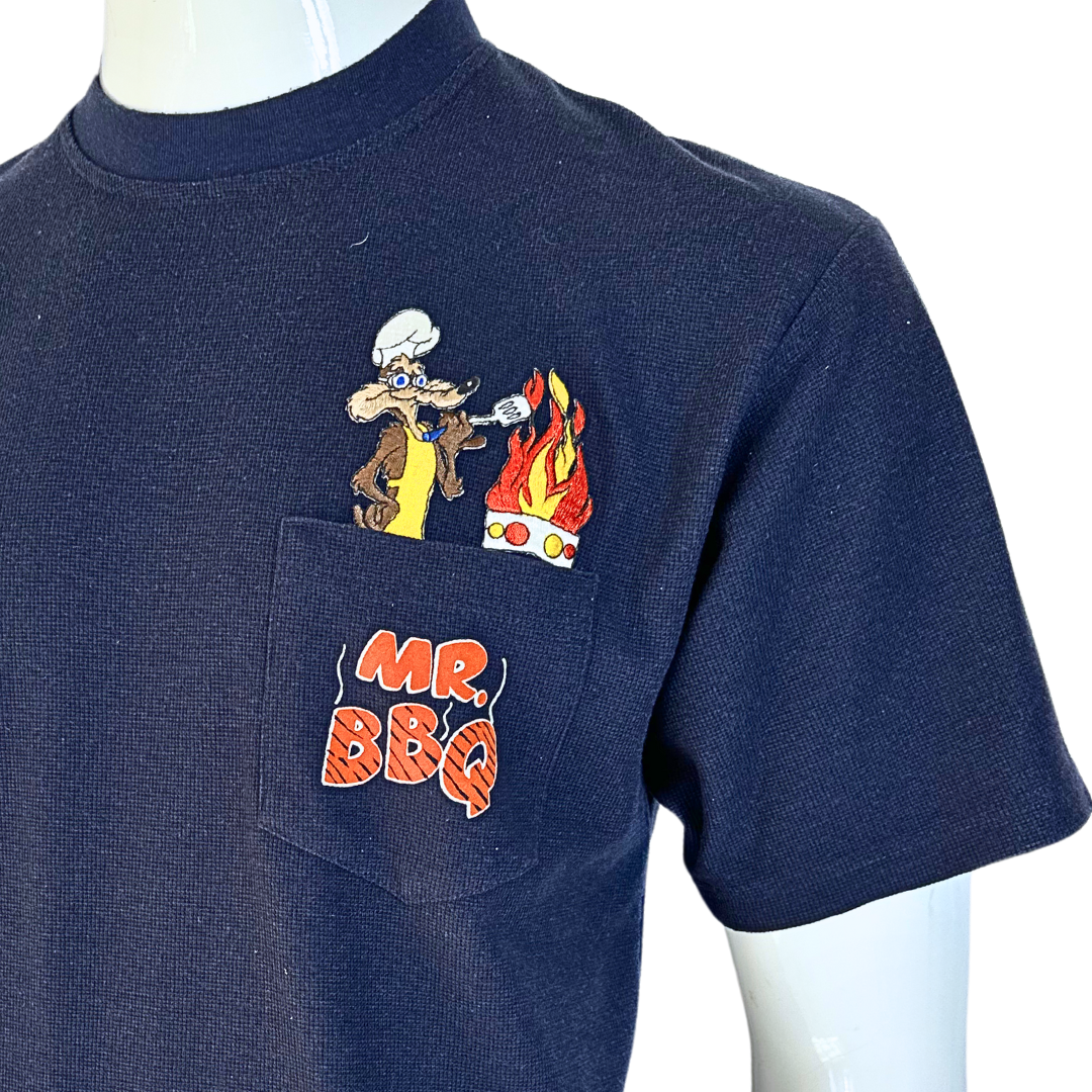 Looney Tunes Wile E Coyote embroidered tshirt - M
