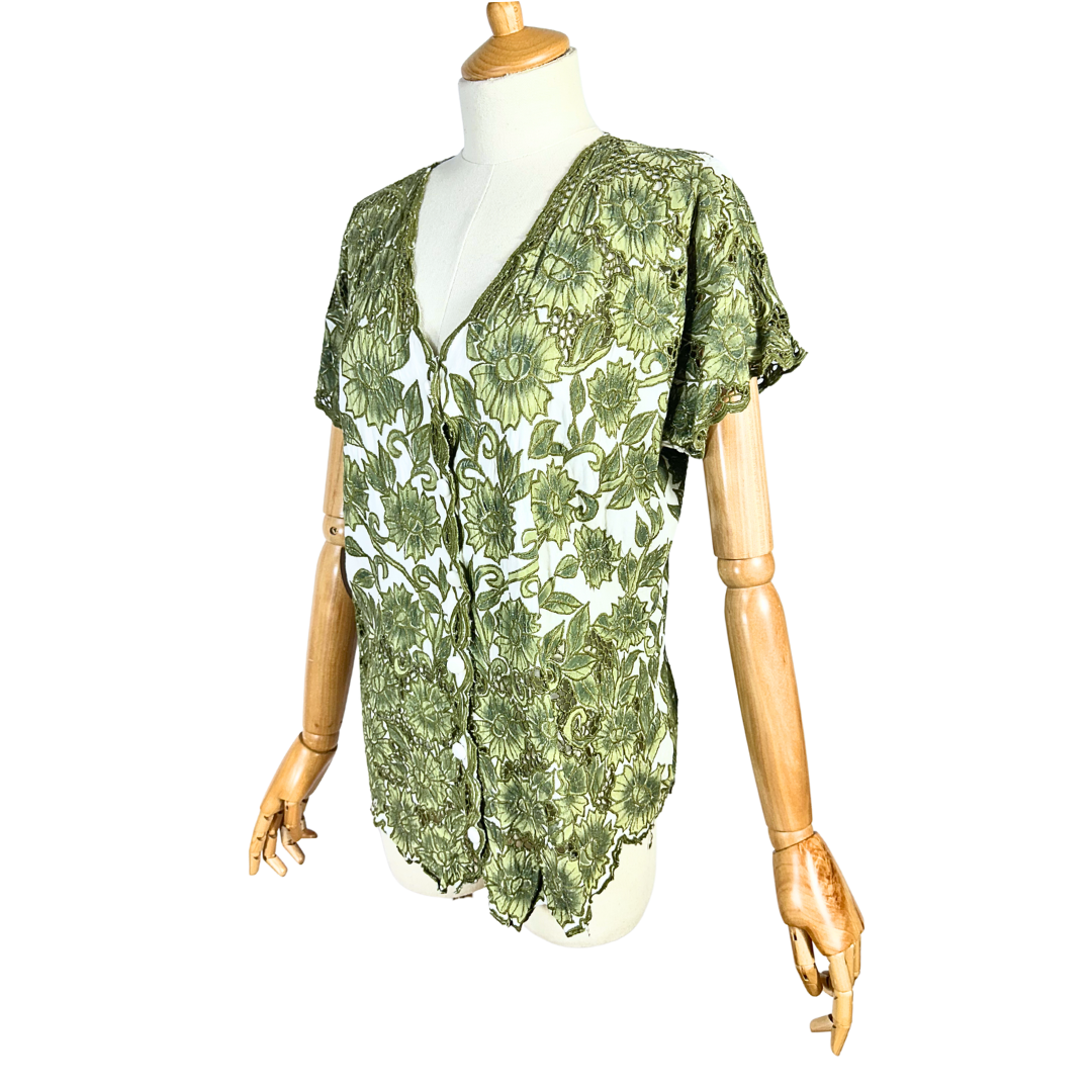 Embroidered button down top - M