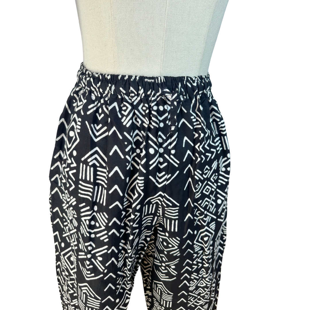 Black and white Aztec print pants - S