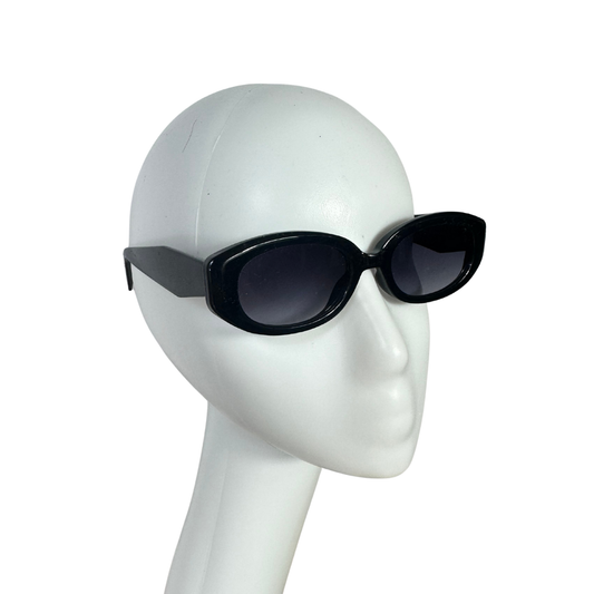 Black oval sunglasses