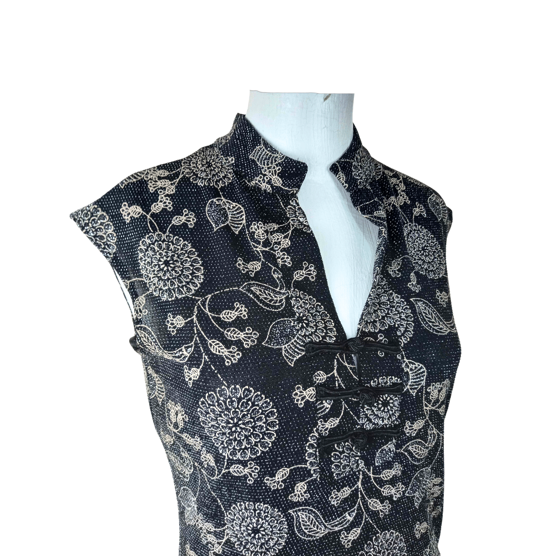 Oriental-style capsleeve top - M
