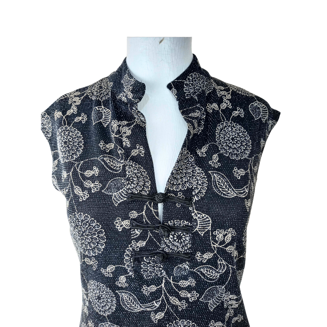 Oriental-style capsleeve top - M