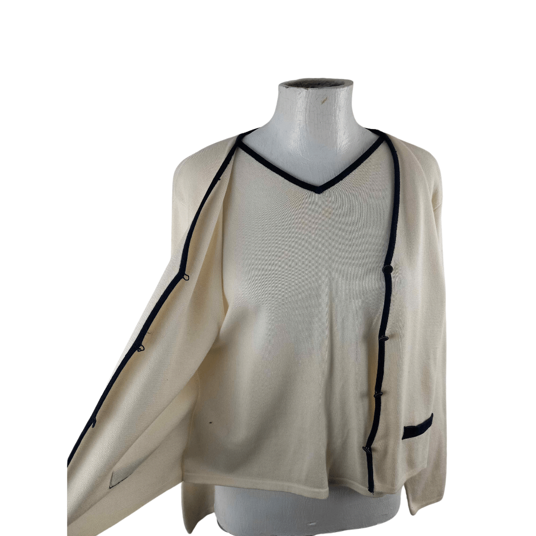 Liz Claiborne 2-in-1 cardigan and top - M
