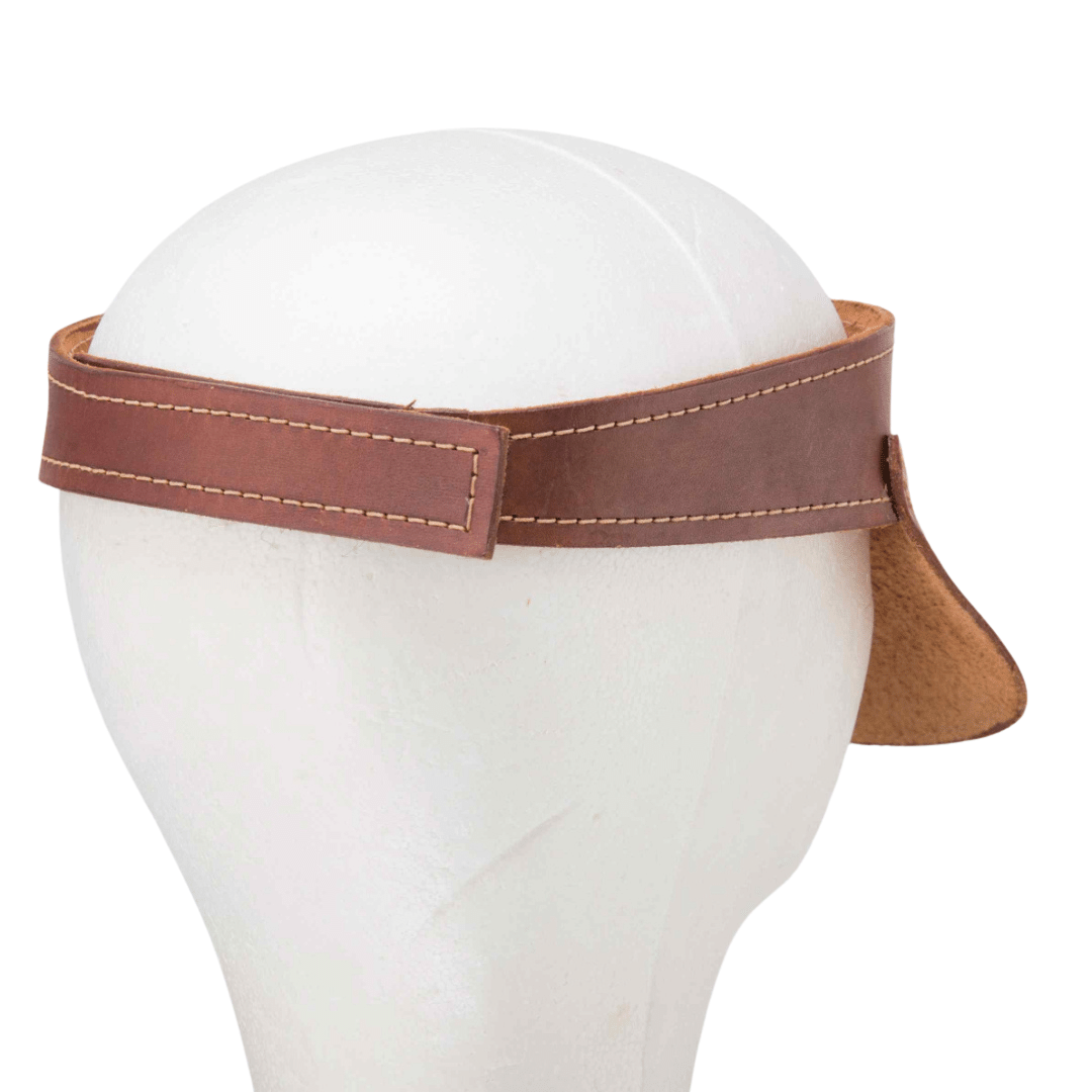 Leather visor with a velcro strap - OS