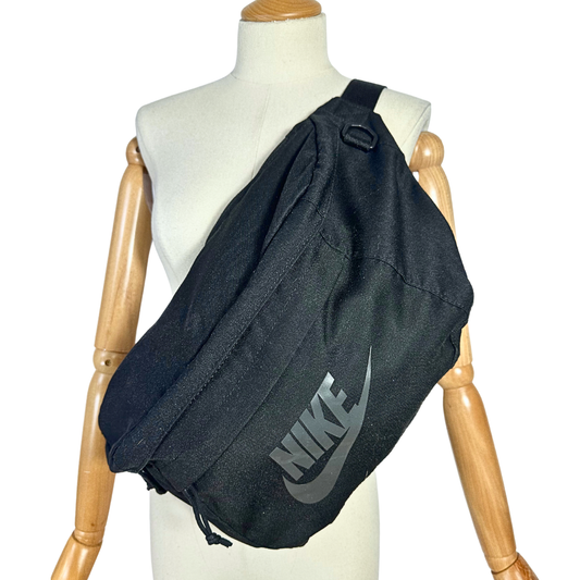 Nike Tech Hip Pack