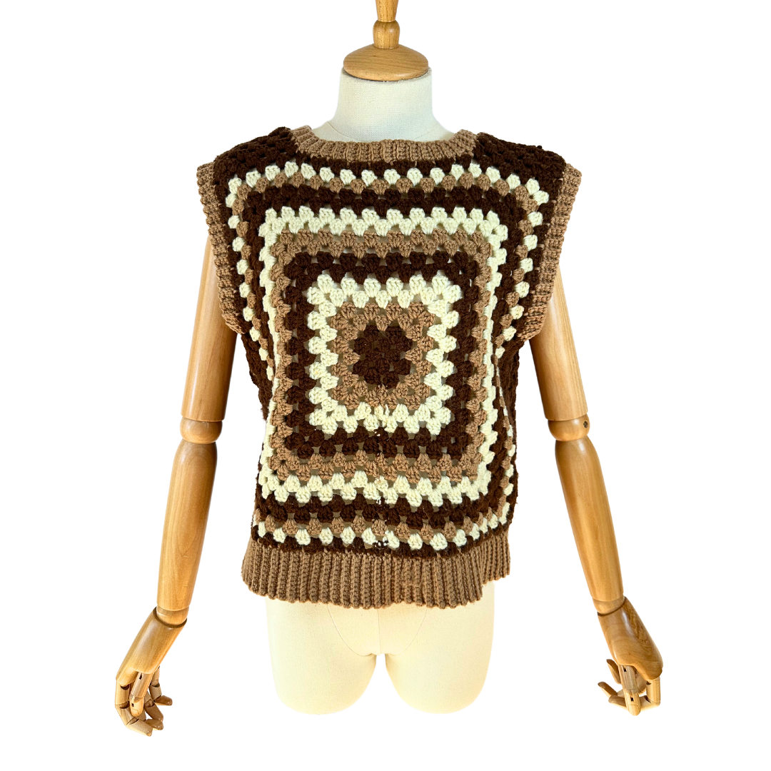 Vintage handmade crochet vest - M