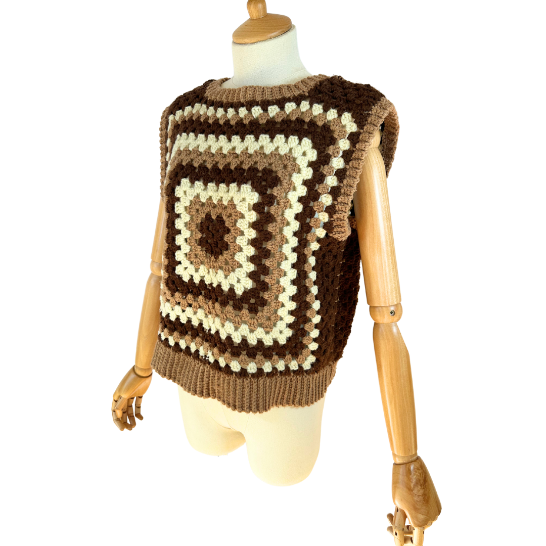 Vintage handmade crochet vest - M