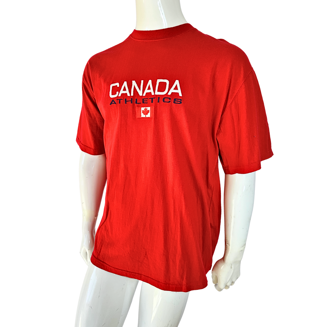 Red Canada embroidered tshirt - L