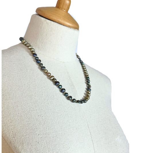 Vintage freshwater pearl necklace