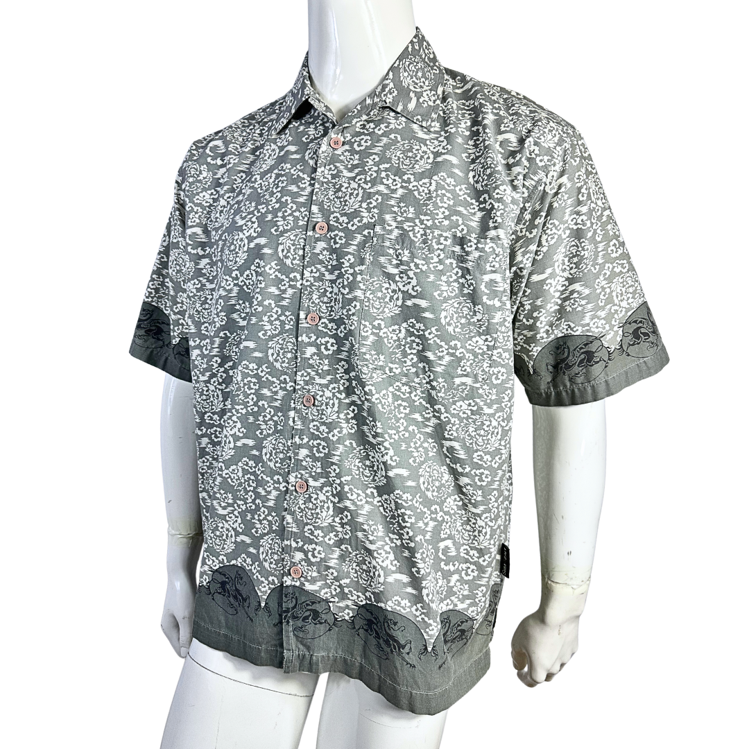 Grey flower and dragon motif shirt - L