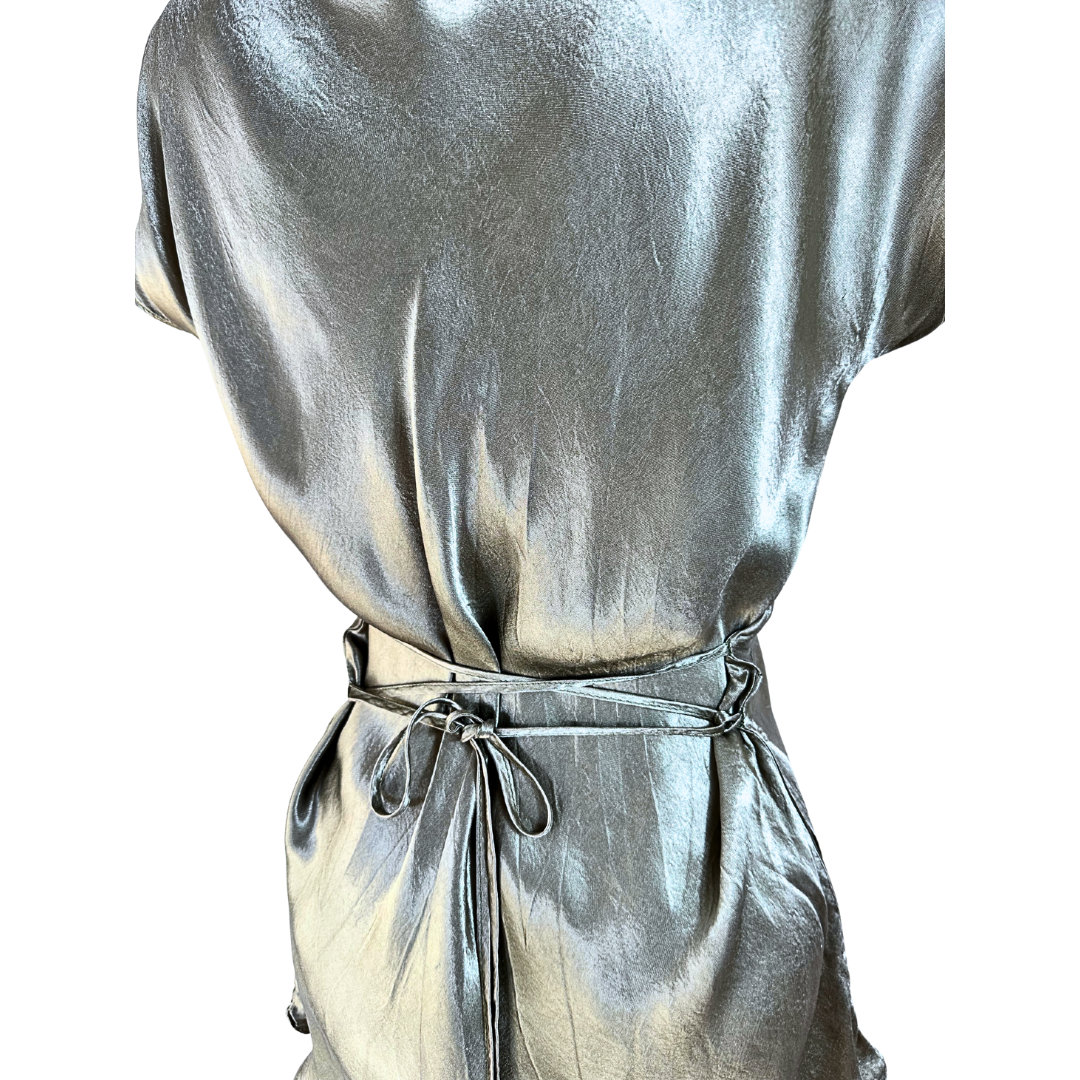 Metallic grey 90s vneck top - M