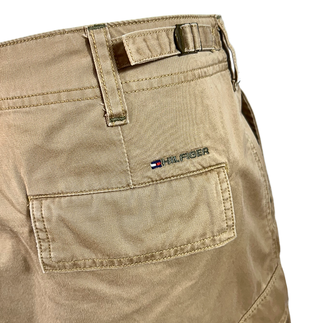 Tommy Hilfiger cargo shorts - L