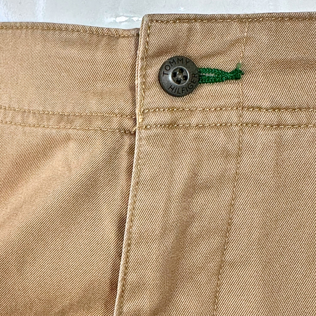 Tommy Hilfiger cargo shorts - L