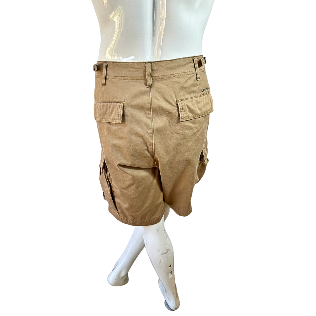 Tommy Hilfiger cargo shorts - L