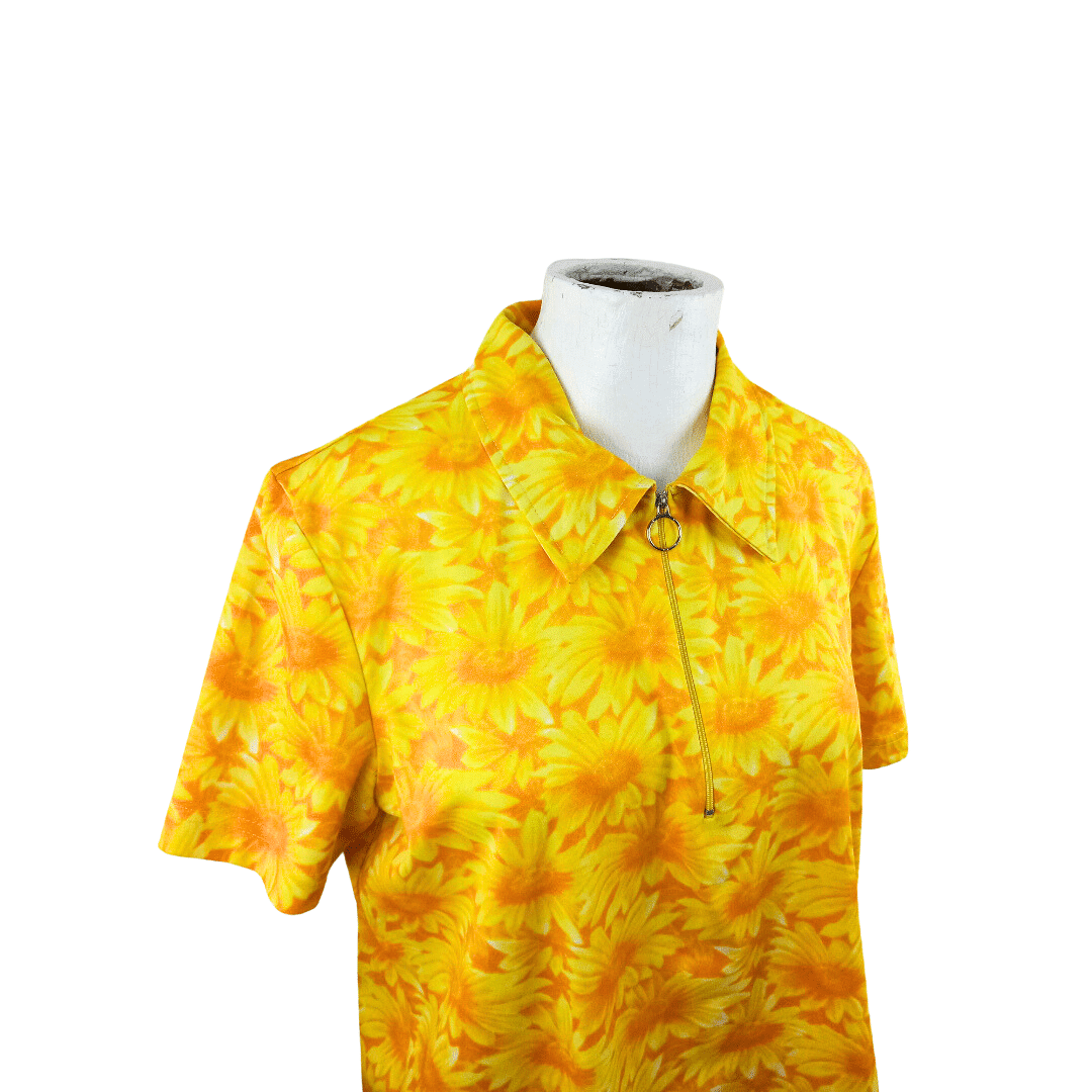 90s collared shirt with an allover daisy pattern - M/L