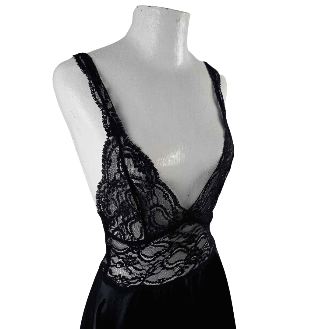 Lace and satin lingerie - S/M