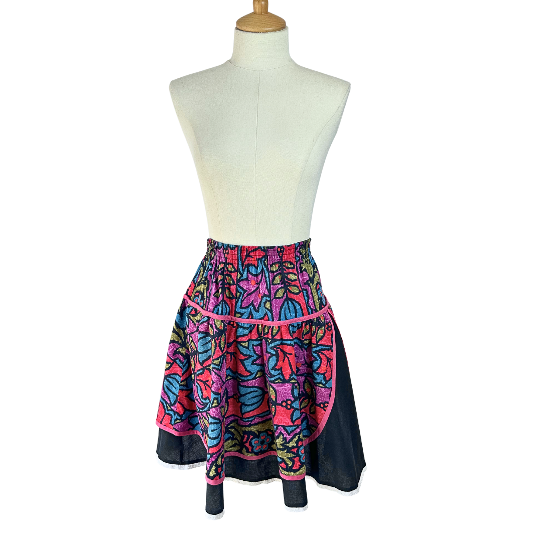 Colourful vintage floral skirt - S