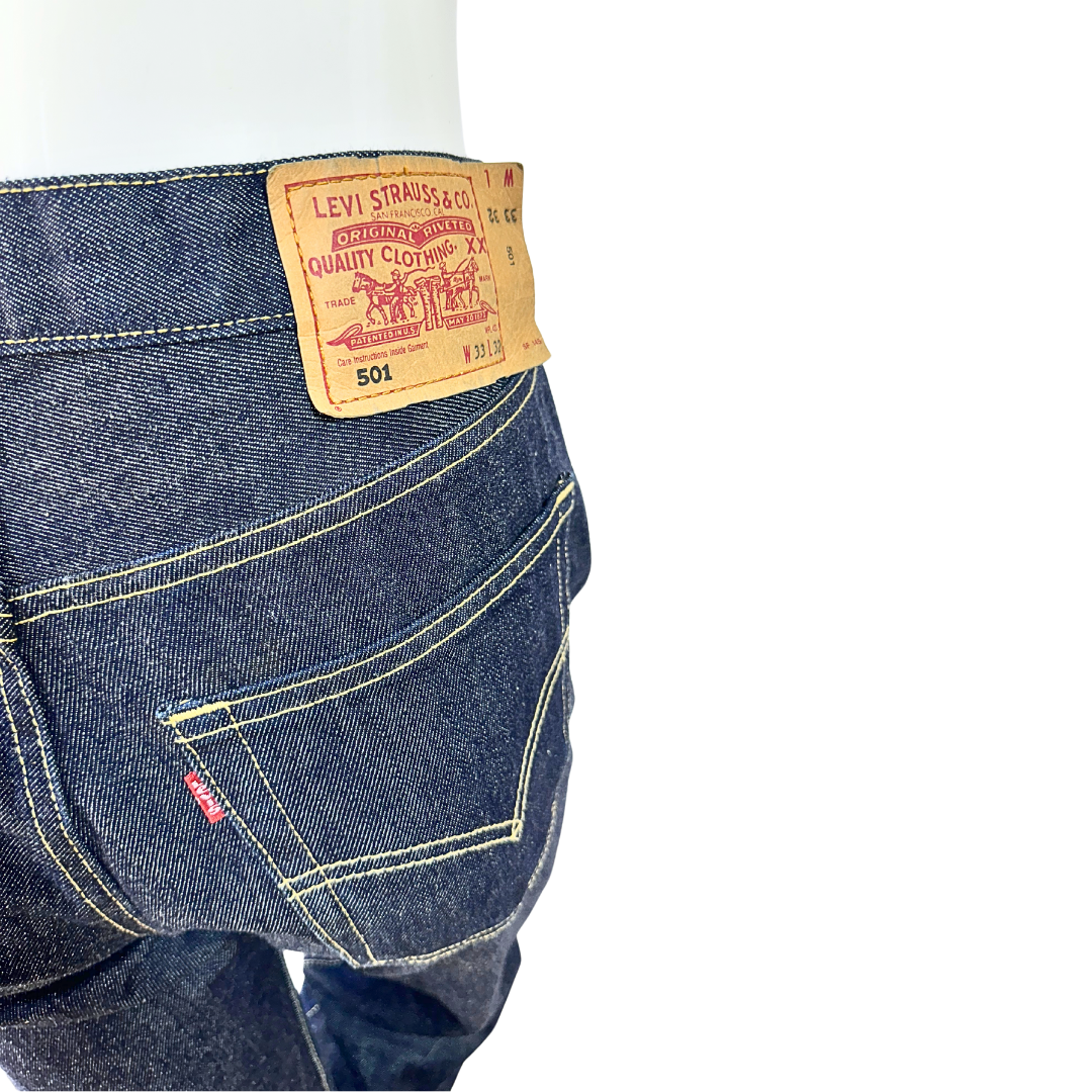 Levis 501 button fly denim jeans - M