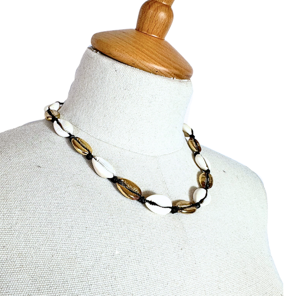 Puka shell necklace – vintageandthecity