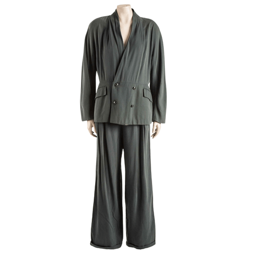 Max Mara Italian-made suit - L (Free Delivery)
