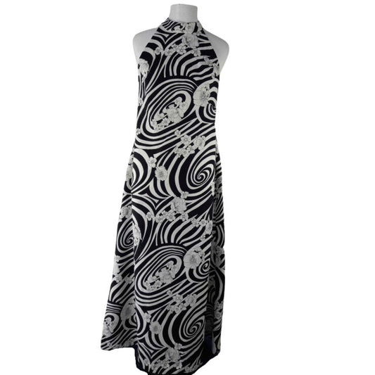 Black and white 70s pattern maxi dress- S/M